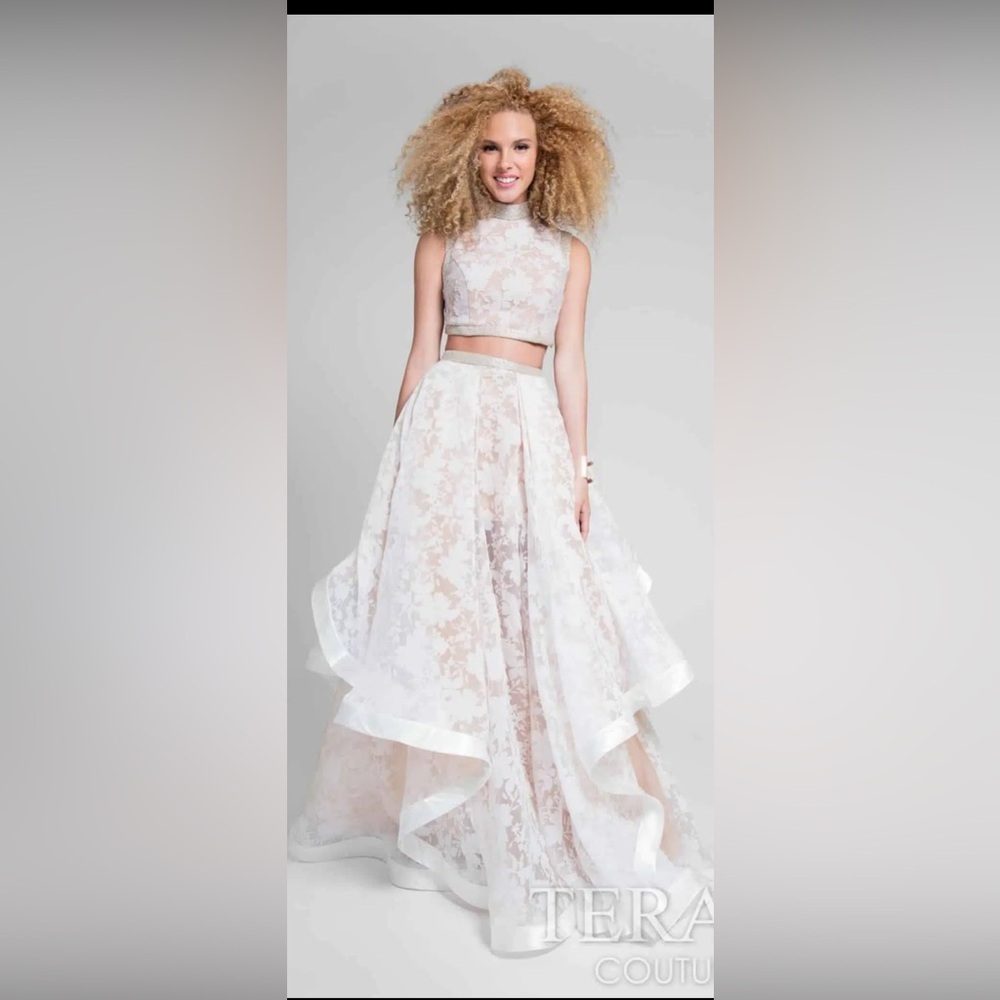 Golden Pearl Embellished Lace Skirt Ivory/Nude Glamorous by Terani Small - Picture 13 of 14